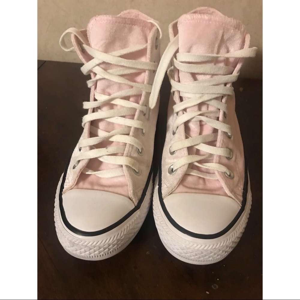 Pink converse